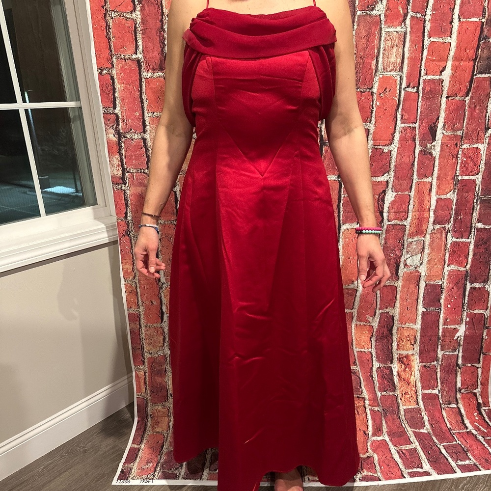 Michaelangelo Style 4456 bridesmaids dress size 10 color Shades of Red